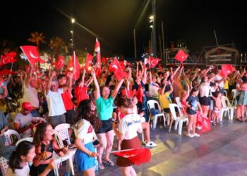 Bodrum’da Filenin Sultanları’nın şampiyonluk coşkusu