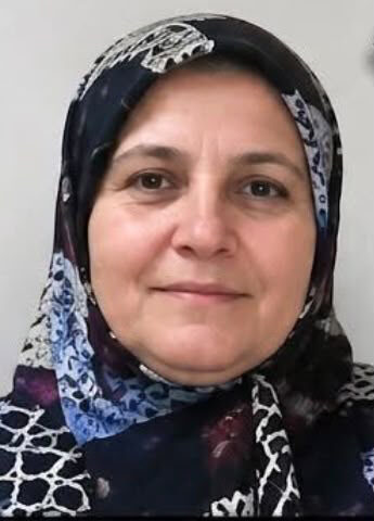 Kamyonetle çarpışan otomobilin sürücüsü ile eşi öldü