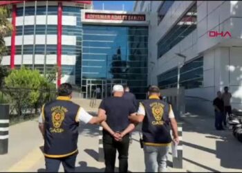 Sevgilisini darbederken araya giren kişiyi bıçaklayan şüpheli yakalandı