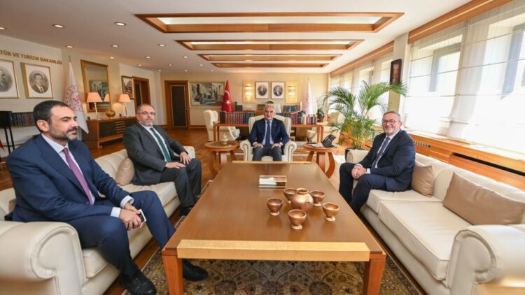 Bakan Ersoy, MSÜ Rektörü Prof. Dr. Afyoncu'yu kabul etti
