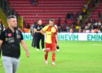 Adnan Süvari Sezonu, Göztepe'ye kahır oldu