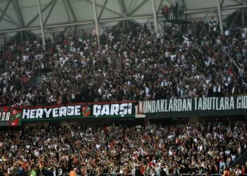 Karşıyaka'nın gözü derbide
