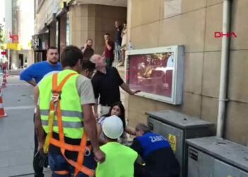 12 metreden düşen çatı ustası ağır yaralandı