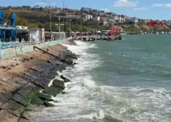 Tekirdağ'da kuvvetli poyraz; balıkçılar 2 gündür denize açılamıyor
