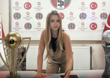Turgutluspor'dan tarihi ilk: Takım 22 yaşındaki Zeynep Mestan'a emanet