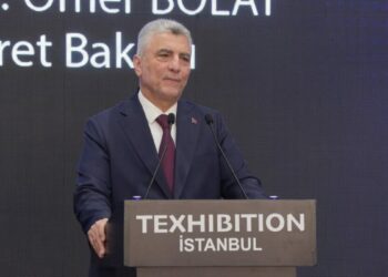 Bakan Bolat: Tekstil ve konfeksiyon sektörünün dünyadaki ihracat hacmi geçen yıl 858 milyar dolar oldu