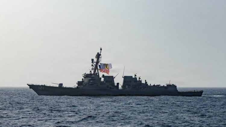 CENTCOM'dan 'ABD savaş gemileri vuruldu' iddiasına yalanlama