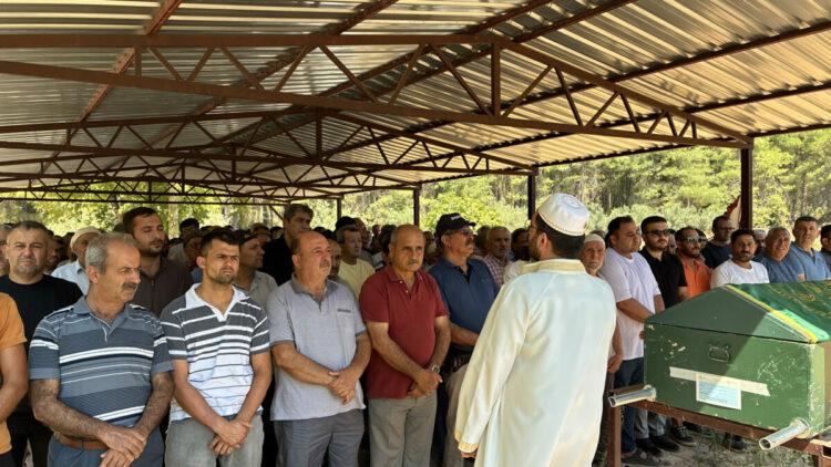 Aksu yangını 3'üncü gününde büyük ölçüde kontrol altına alındı