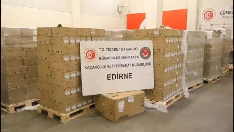 Edirne Kapıkule Gümrük Kapısı'nda 79 bin 790 serum ve infüzyon seti ele geçirildi