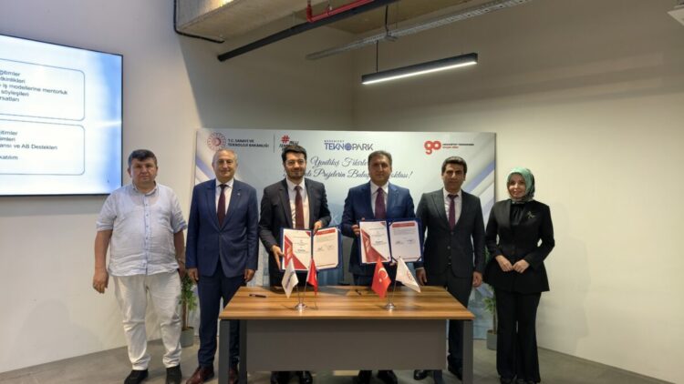 İstanbul İl Milli Eğitim Müdürlüğü ve Medeniyet Teknopark arasında eğitim ve teknoloji iş birliği