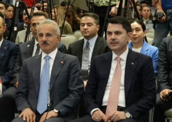 Bakan Kurum: Okyanuslarımızın geleceği devasa bir risk altındadır