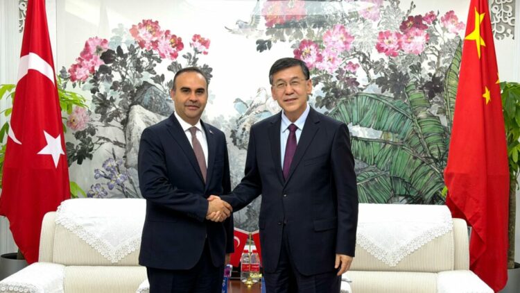 Bakan Kacır, Çinli mevkidaşı Yin Hejun ile bir araya geldi
