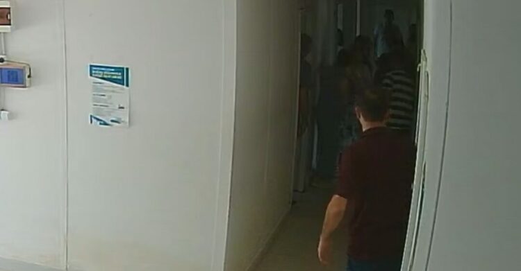 Heimlich manevrasıyla mesai arkadaşının hayatını kurtardı; o anlar kamerada