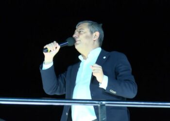 Özgür Özel Üsküdar’da konuştu