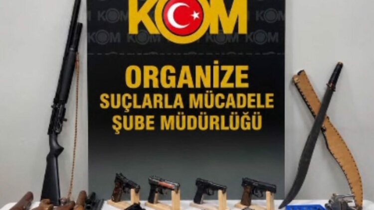 İzmir'de 'Sokaklar Güvende' operasyonuna 45 gözaltı