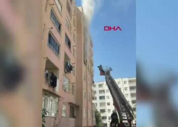 Mardin’de, apartman dairesinde çıkan yangın söndürüldü