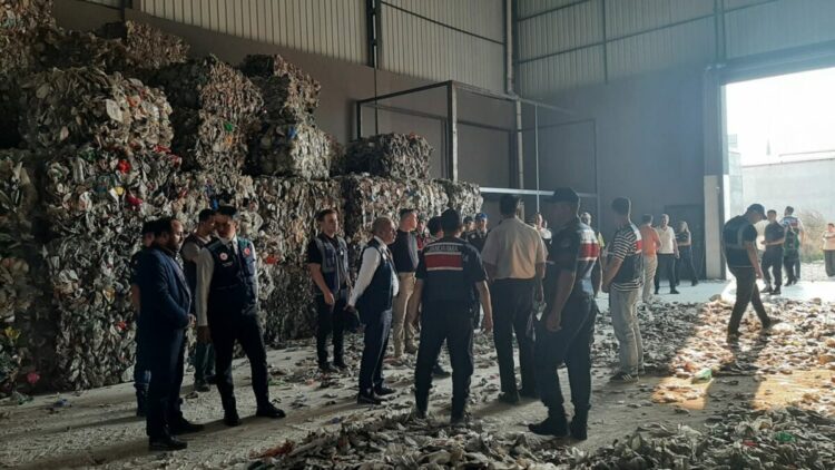 Akdeniz'de mikroplastik kirliliği denetiminde 12 tesis kapatıldı