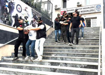 Çekmeköy'de 1 kişinin öldüğü otomobile saldırı soruşturmasında 10 şüpheli adliyeye sevk edildi