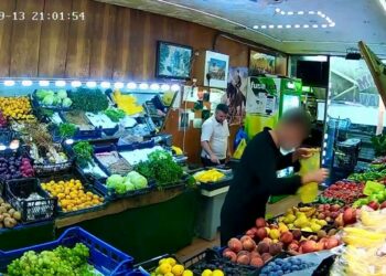 Avcılar’da bin 350 liralık meyveyi alıp, 'ödeme tamam' diyerek gitti