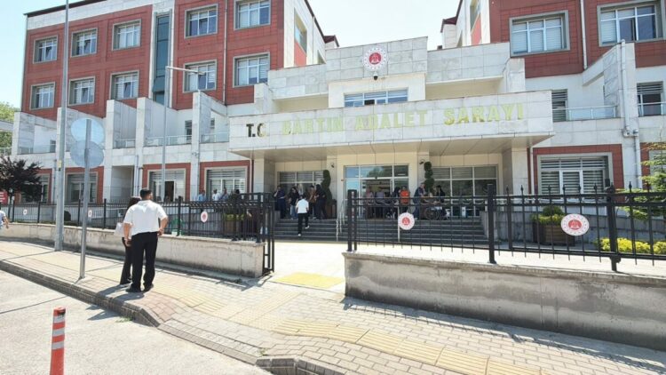 Sanal medyada müstehcen paylaşımlar yapan 2 şüpheli tutuklandı