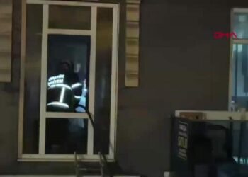 Yangında, 2 öğrenci dumandan etkilendi