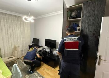 MİT koordinesinde yazılım şirketine yasa dışı veri sorgulama operasyonu: 5 gözaltı