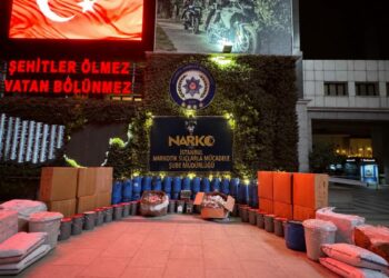 Esenyurt’ta uyuşturucu operasyonunda 2 kişi gözaltına alındı