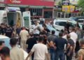 Cadde ortasında silahlı kavga; 2’si yoldan geçen 3 kişi yaralandı