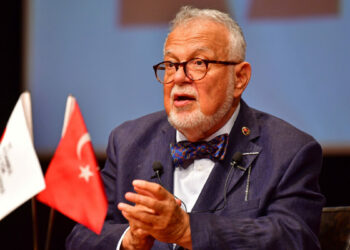 Prof. Dr. Celal Şengör’den gençlere: Merak edin, öğrenin, problemlerden yılmayın