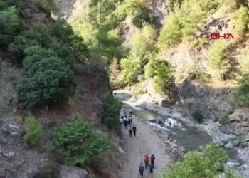 Vali Serdengeçti ve Başkan Çenet’ten Sarısu Kanyonu’nda doğa gezisi