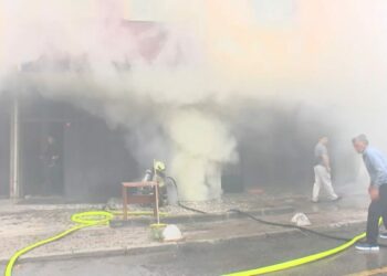 Üsküdar’da iş yerinde çıkan yangın söndürüldü