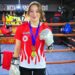 Lise arkadaşları sayesinde başladığı muay thai sporunda dünya şampiyonu oldu