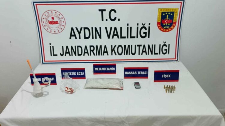 Kuşadası'nda uyuşturucu operasyonu: 3 gözaltı