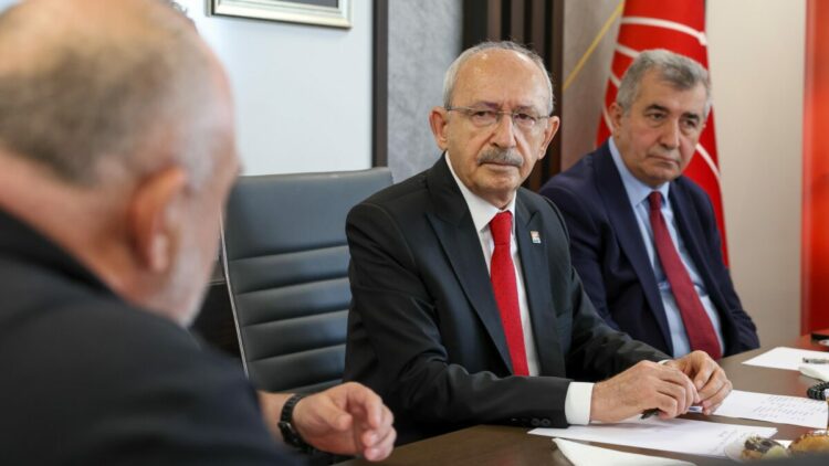 Kılıçdaroğlu, gazilerle bir araya geldi