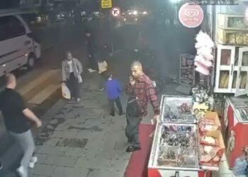 Gaziosmanpaşa’da taciz iddiası sonrası çift darbedildi