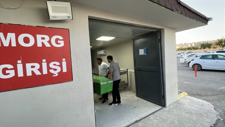 5 metre yükseklikten düşen elektrik ustası öldü