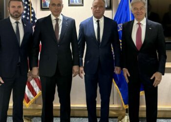 Sağlık Bakanı Memişoğlu, ABD Sağlık Bakanı Kennedy ile bir araya geldi