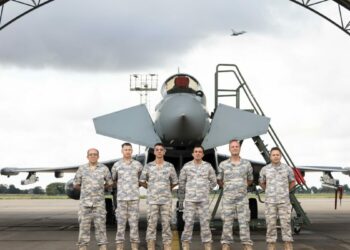 MSB: 'Eurofighter Typhoon' tedarik projesi kapsamında İngiltere’de uçak bakım tesisleri incelendi