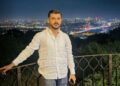 Koyun sürüsüne çarpan otomobilin sürücüsü öldü