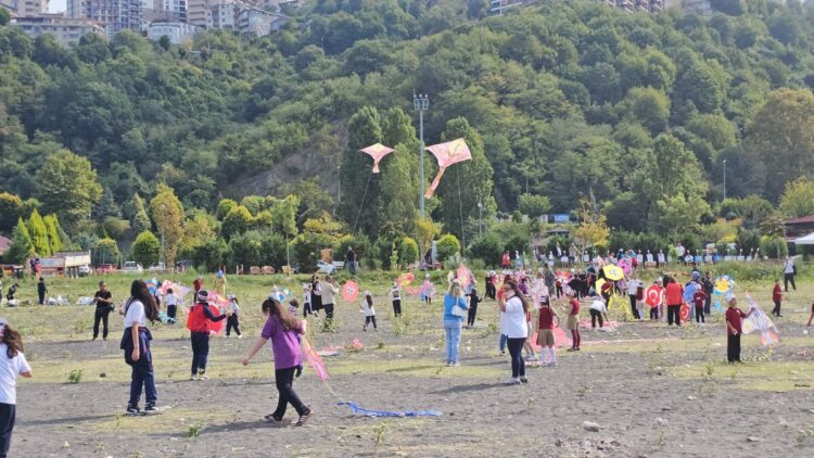 Zonguldak’ta uçurtmalar ‘Filistinli çocuklar’ için uçtu