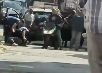 Şişli’de uyuşturucuyla yakalanınca kaçmaya çalıştılar: 2 şüphelinin 60 kaydı çıktı