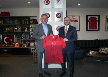 Şenol Kazancı'dan, TFF Başkanı Hacıosmanoğlu'na ziyaret