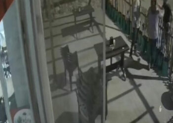 Lokanta işleten çiftin darbedildiği anlar kamerada