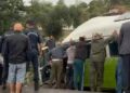 Çanakkale'de minibüs su kanalına devrildi; 1 ölü, 2 yaralı