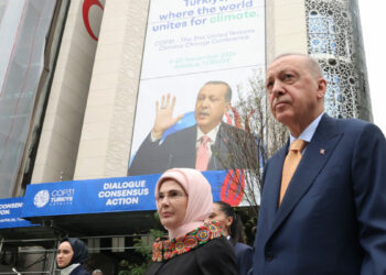 Cumhurbaşkanı Erdoğan ve eşi Emine Erdoğan, BM Genel Merkezi'ne yürüdü