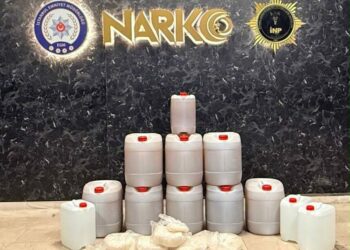 Esenyurt'ta uyuşturucu operasyonunda 272 kilogram metamfetamin ele geçirildi