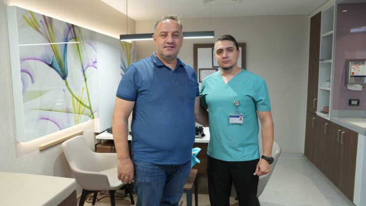 15 yıldır kolunda taşıdığı kitleden ablasyonla kurtuldu