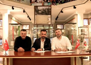 Karşıyaka'da Selim Çınar geri döndü