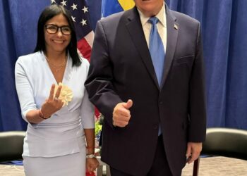 ABD Başkanı Trump ile Venezuela Geçici Devlet Başkanı Rodríguez bir araya geldi