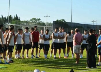 Bucaspor 1928'de derbi öncesi ayrılıklar yaşandı